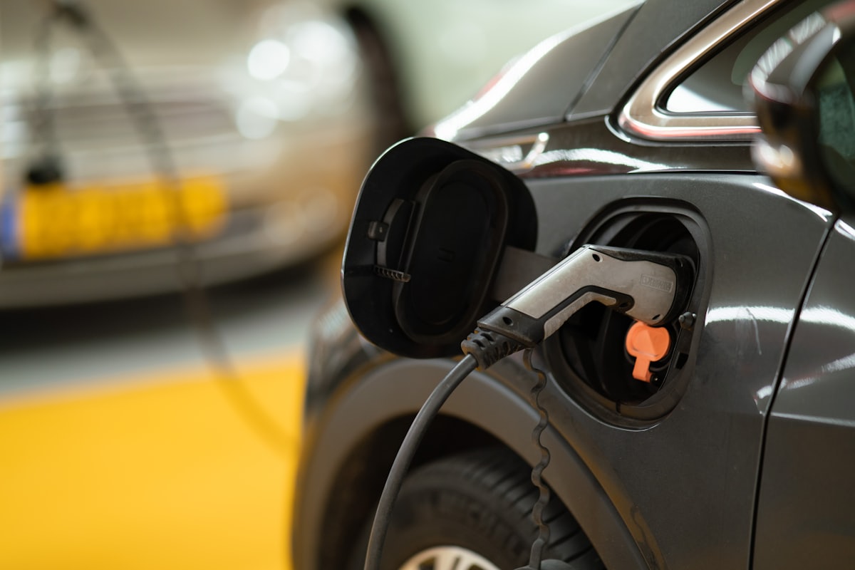 What one kilowatt-hour of Indian grid electricity actually costs the atmosphere